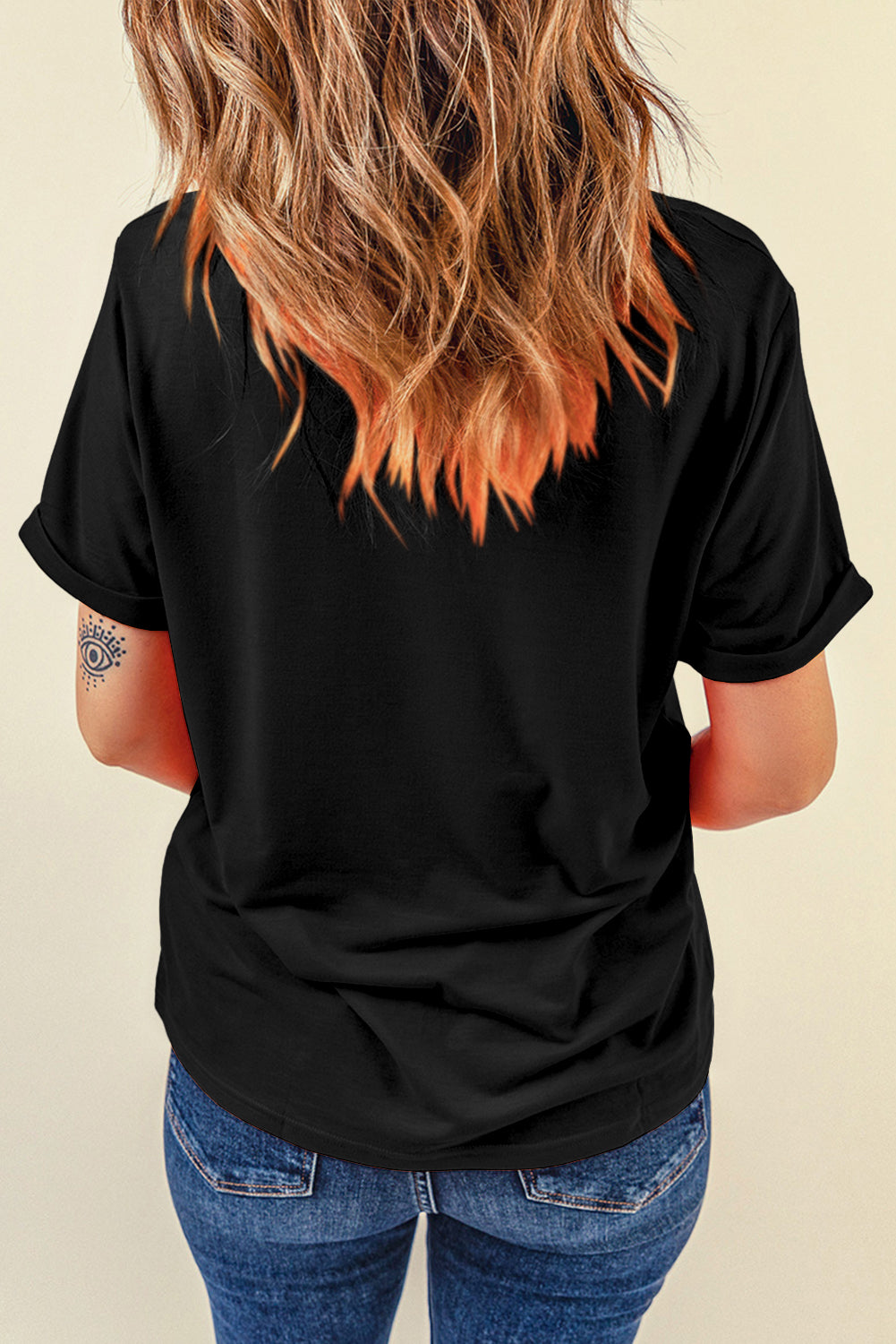 Camiseta de manga corta con cuello redondo y estampado gráfico