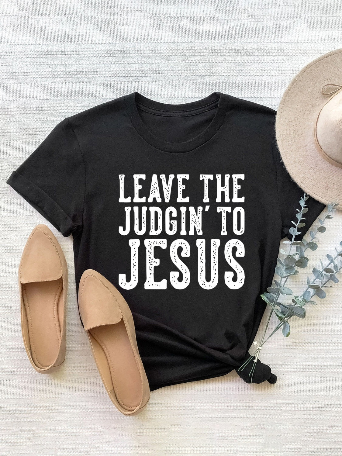 Camiseta de manga corta con cuello redondo y gráfico de letras