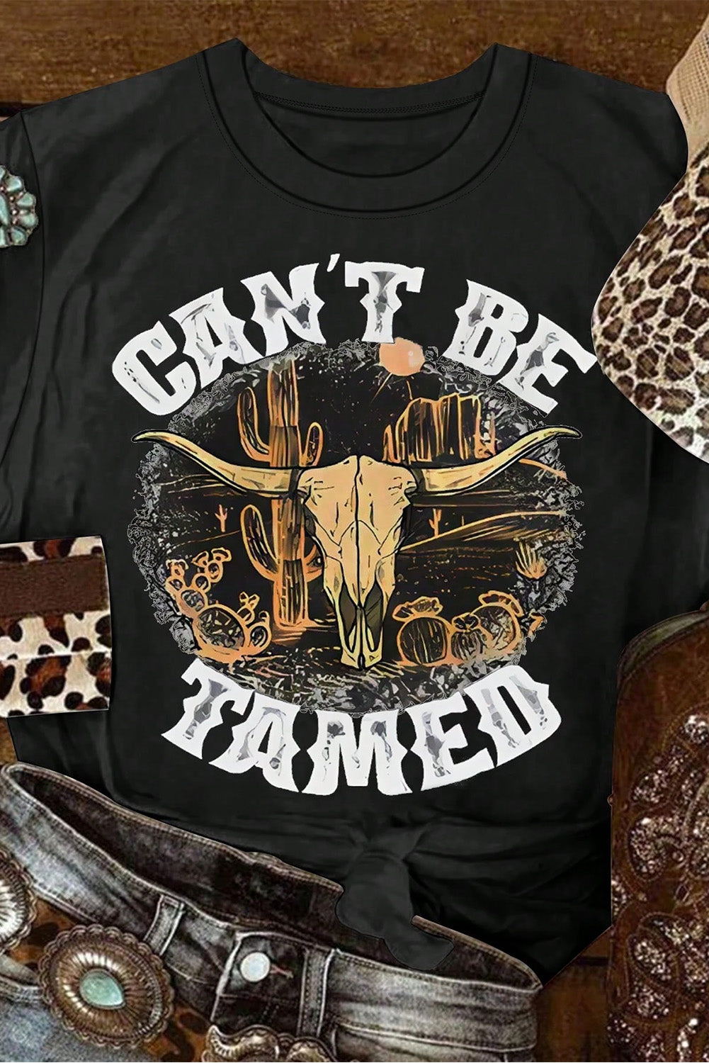 Camiseta de manga corta con cuello redondo y estampado gráfico