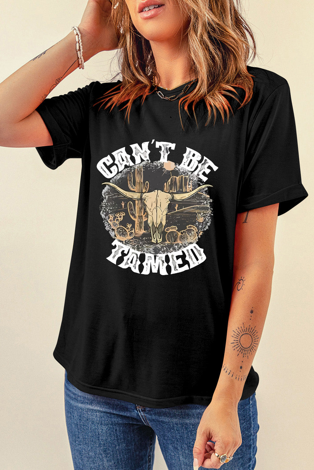 Camiseta de manga corta con cuello redondo y estampado gráfico