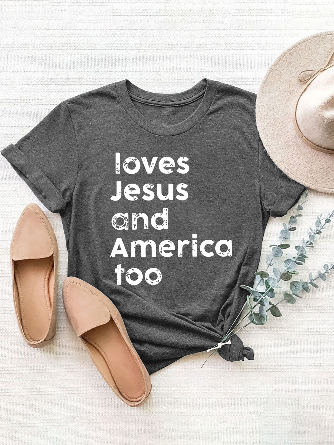 Camiseta de manga corta con cuello redondo y gráfico de letras