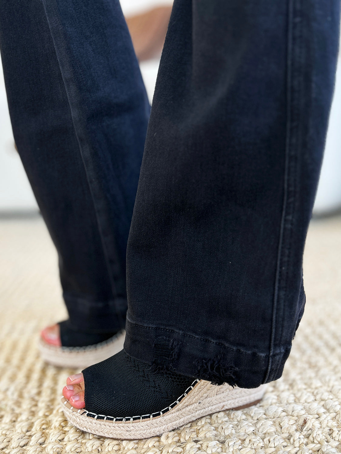 Vaqueros desgastados de talle alto y talla grande de Judy Blue