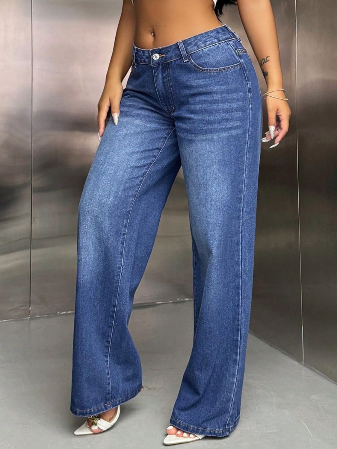 Jeans de pierna ancha con bolsillos